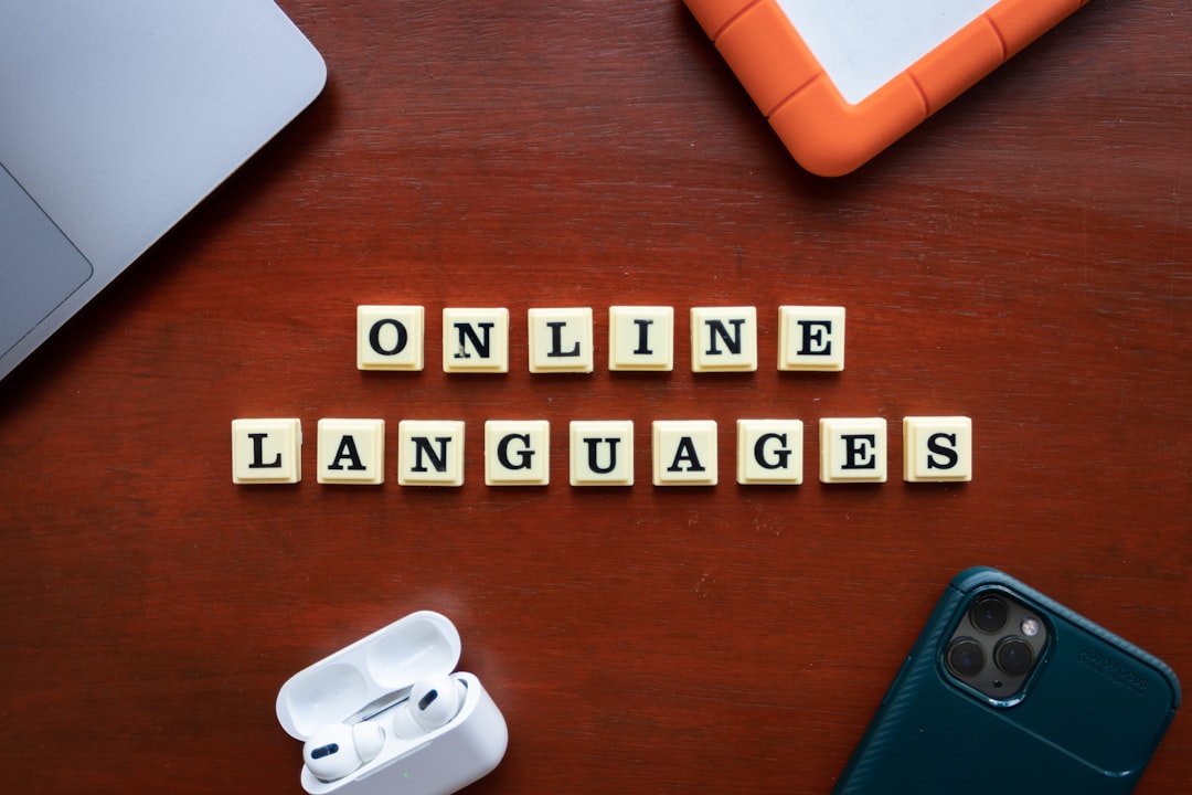 Wielojęzyczna strona projektu UE — jak przygotować tłumaczenia, lokalizację i SEO